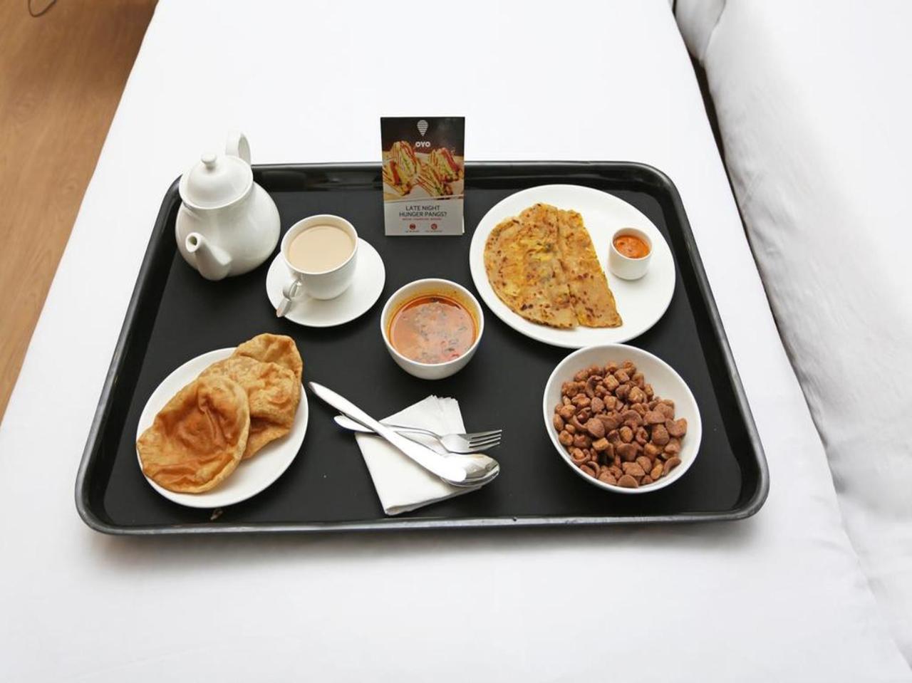 Hotel Oyo 15637 Transit Express Kalkuta Zewnętrze zdjęcie