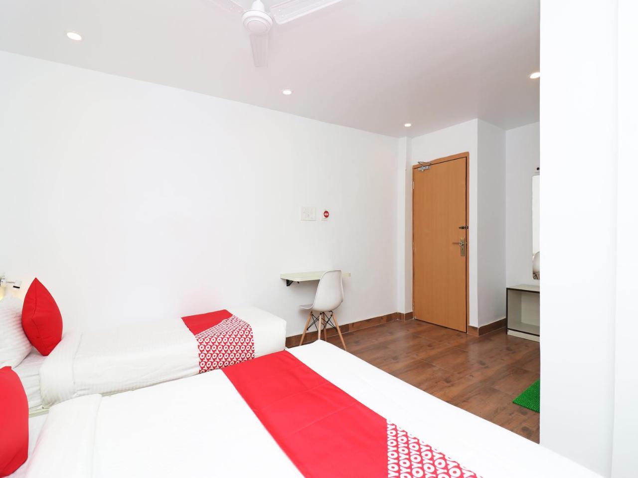 Hotel Oyo 15637 Transit Express Kalkuta Zewnętrze zdjęcie