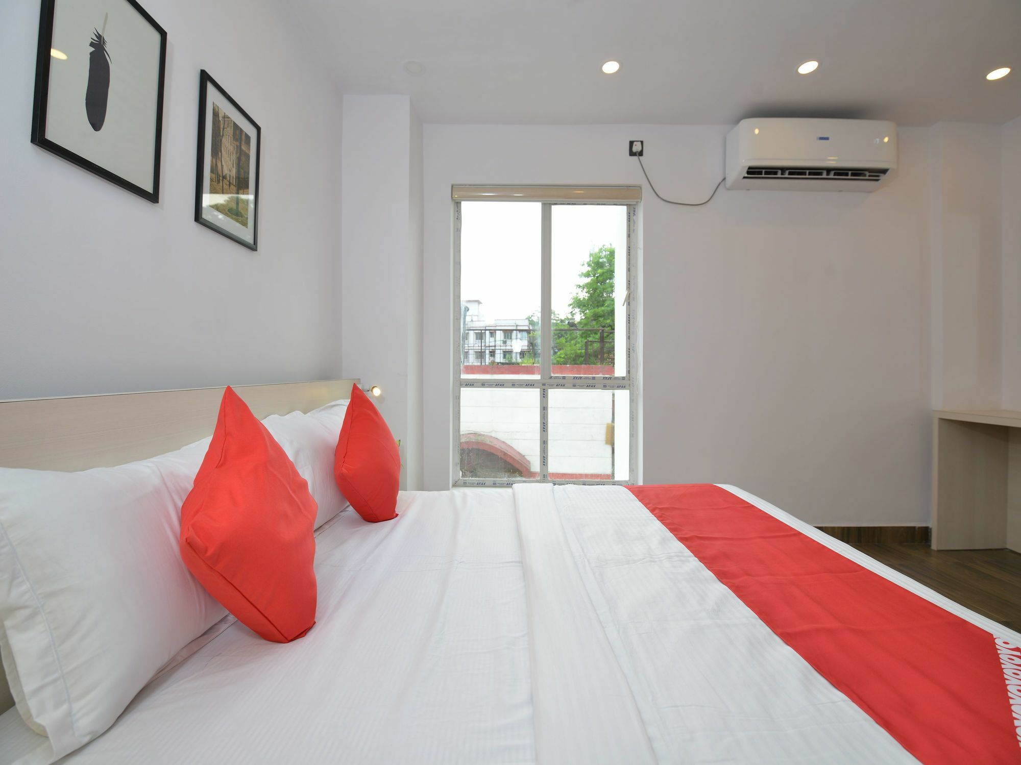 Hotel Oyo 15637 Transit Express Kalkuta Zewnętrze zdjęcie